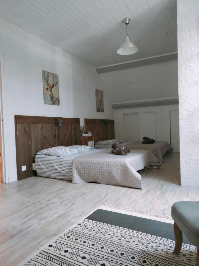 Chambre Familiale Anna "Mon Lit Au Pre" , Jusqu'A 4 Adultes Et 2 Enfants Avec Piscine Familles, Couples Ou Femmes Seulement Pontours Exteriör bild